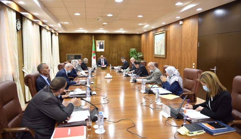 إحالة قانون المالية للجنة المختصة.. لا ضرائب جديدة على المواطنين ومنح تحفيزية للمستثمرين