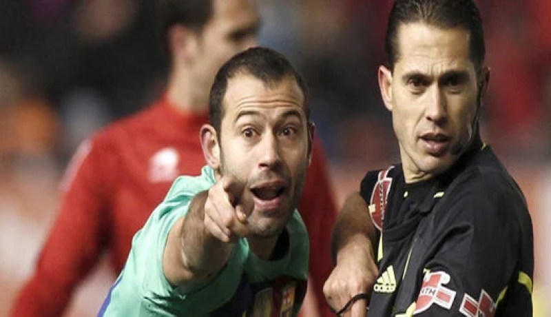 صحيفة الموندو الكاتلونية : لولا أخطاء الحكام لكانت الصدارة كاتلونية