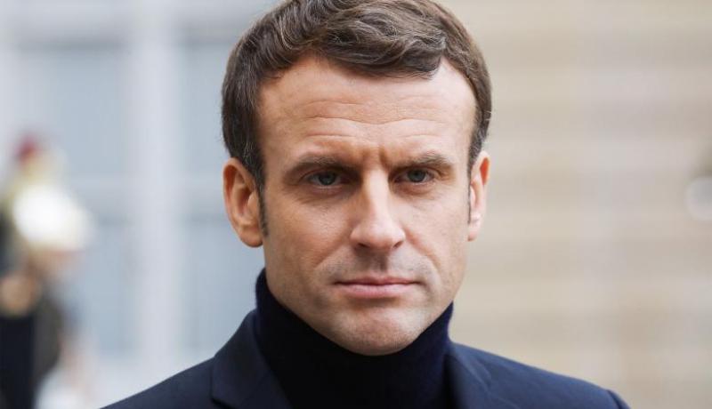 ماكرون يستبعد اعتذار فرنسا على جرائمها بالجزائر ويدعو لطي صفحة الماضي