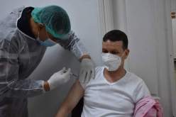 كورونا.. المدير العام للحماية المدنية يتلقى الجرعة الأولى من اللقاح