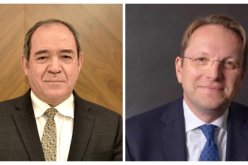 بوقدوم يبحث العلاقات الثنائية مع المفوض الأوروبي لسياسة الجوار ومفاوضات التوسع