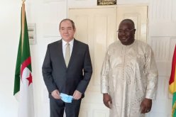 بوقدوم يجري محادثات مع نظيره الغيني