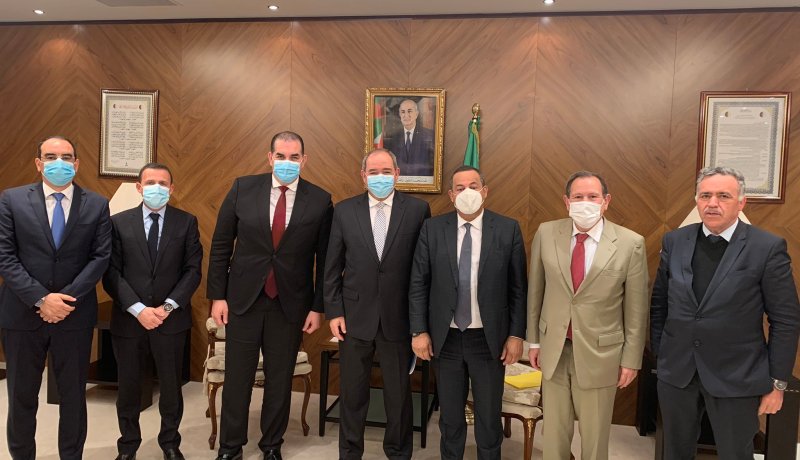 الخروج من التبعية للمحروقات محور مباحثات بوقدوم مع سامي عقلي