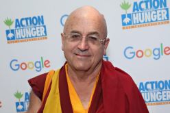 بالفيديو .. تعرف على أسعد رجل في العالم