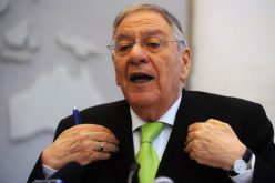 ولد عباس يستقيل من «الأفلان» ويقدّم عطلة مرضية بـ45 يوما