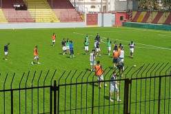 لاعبو النصرية يتعرضون للسرقة في ملعب زيوي !