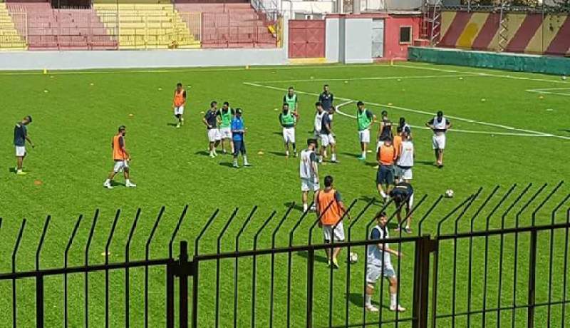 لاعبو النصرية يتعرضون للسرقة في ملعب زيوي !