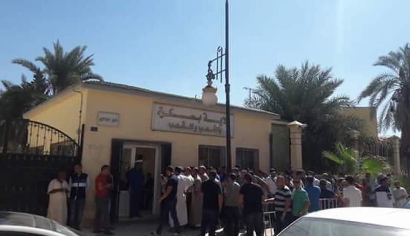 بالصور.. تجار الذهب ببسكرة يحتجون