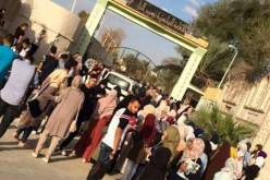 غياب النقل يُخرج طلبة جامعة محمد خيضر إلى الشارع