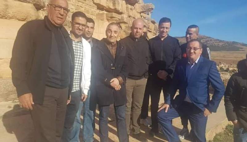 بالصور.. ملال يلتقي أنصار الكناري في خنشلة