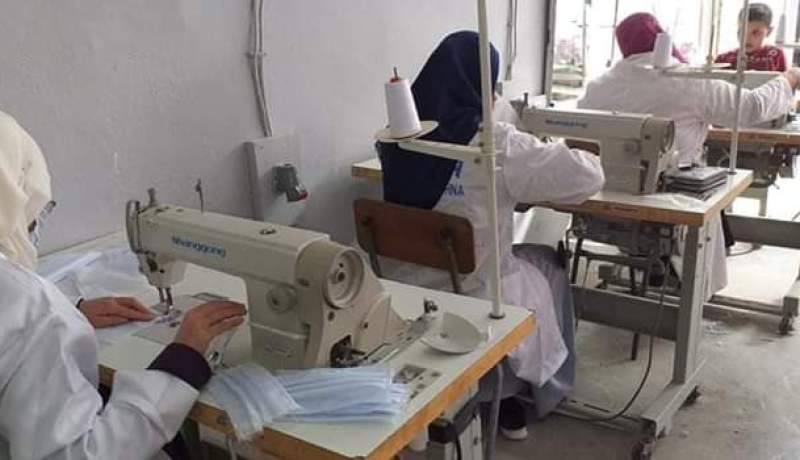 اكثر من 40 الف كمامة طبية يتم إنتاجها حاليا بالمؤسسات التكوينية لبومرداس