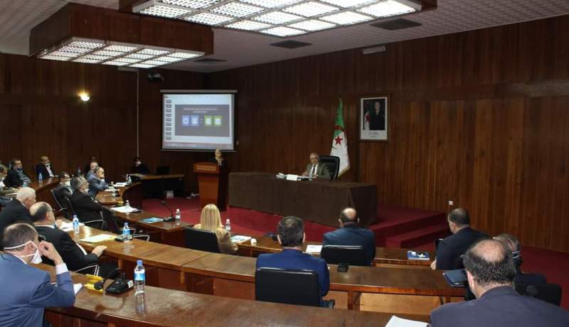 وزير العمل يتباحث مع ممثلي بعض منظمات أرباب العمل ونقابات العمال الآثار الإقتصادية لكورونا