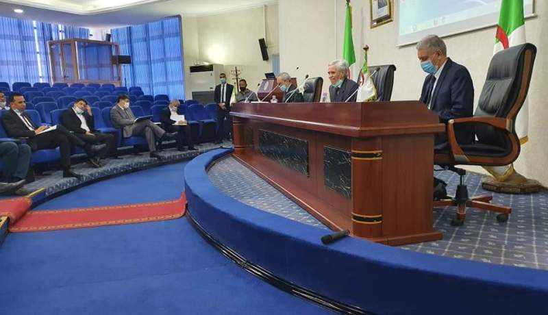 وزير التعليم العالي يعقد إجتماعا تشاوريا مع الشركاء الإجتماعيين