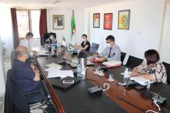 بن حراث تجتمع مع مدراء المؤسسات الإقتصادية تحت الوصاية لتدارك المشاريع المتأخرة