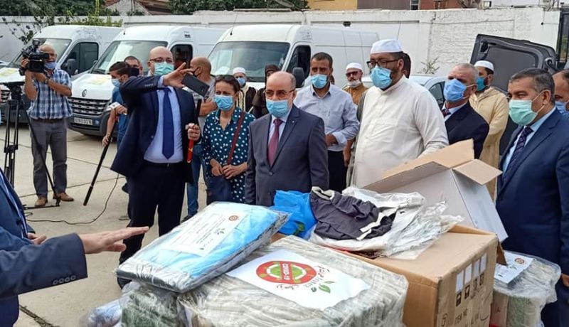 بالصور.. بلمهدي يعطي اشارة انطلاق قافلة “الاخوة والتواصل”