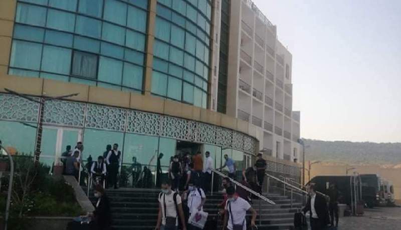 مستغانم.. 102 مواطن جزائري يغادرون فندق قصر المنصور بعد قضاء فترة الحجر الصحي