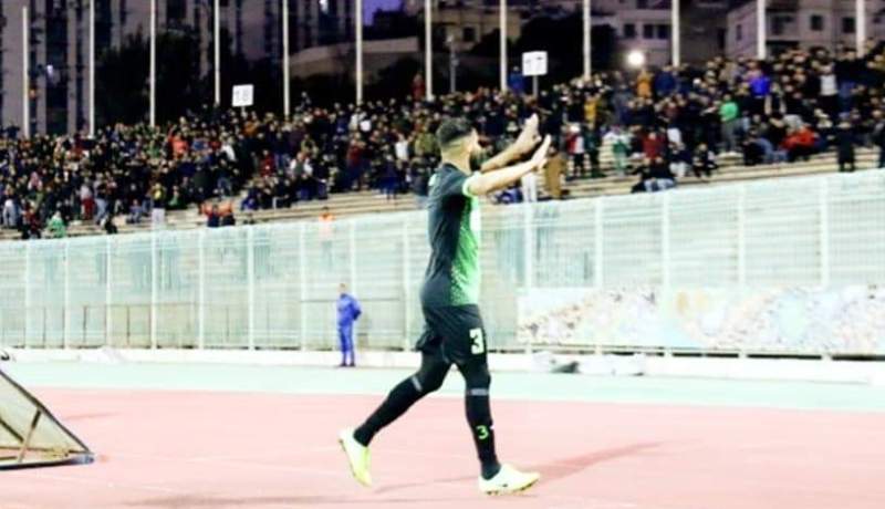 “مدافع الخضر” يعلن رحيله عن السياسي ويقترب من الاحتراف