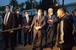 الوزير الأول يزور الخضر ويحفزهم قبل لقاء زيمبابوي