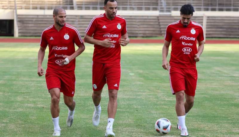 المنتخب الوطني يجري أول حصة تدريبية بزيمبابوي