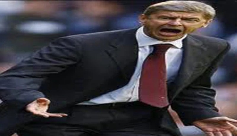 ارسين فينغر مدرب أرسنال يطالب لاعبيه بالاتحاد والقتال