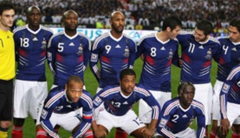 مونديال 2010: فرنسا مطالبة بالفوز على المكسيك