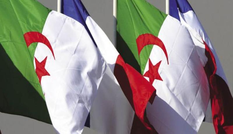 فرنسا تعزي الجزائر بعد استشهاد 12 عسكريا في تحطم طائرة