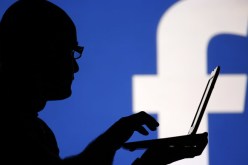 الإطاحة بشخصين انتحلا صفة قائد فرقة محاربة الجريمة المعلوماتية في الفايسبوك بتبسة