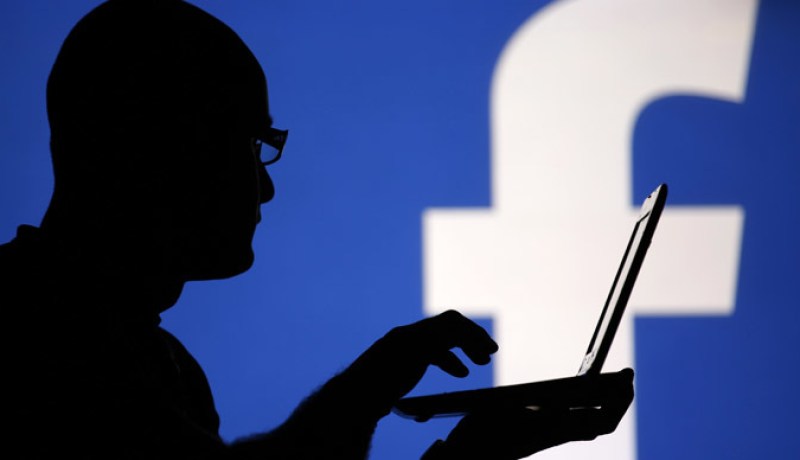 الإطاحة بشخصين انتحلا صفة قائد فرقة محاربة الجريمة المعلوماتية في الفايسبوك بتبسة