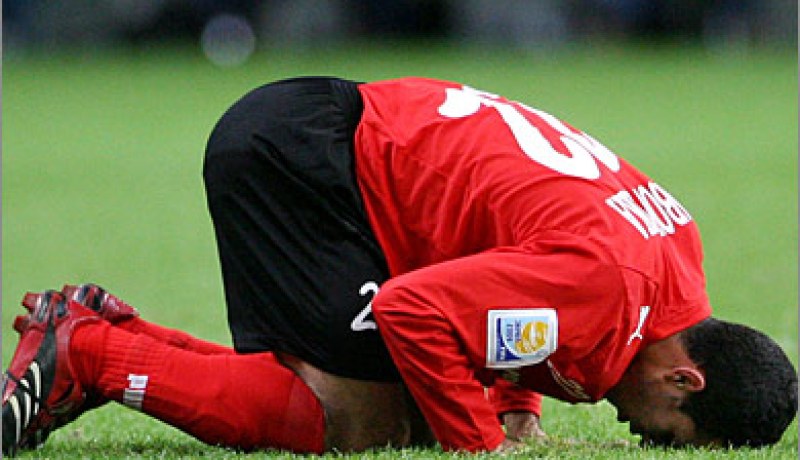 أبو تريكة خطتنا سرية ومنتخب الجزائر لا يملك لاعبين مخضرمين