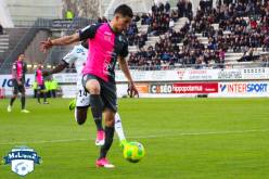 صِراع فرنسي من أجْل التعاقد مع “فرحات” !!