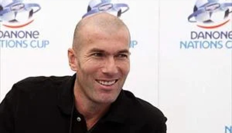 صحيفة: زيدان مدربا للكاستيا فى الموسم المقبل