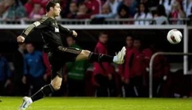 فوز مثير للبطل ريال مدريد على غرناطة