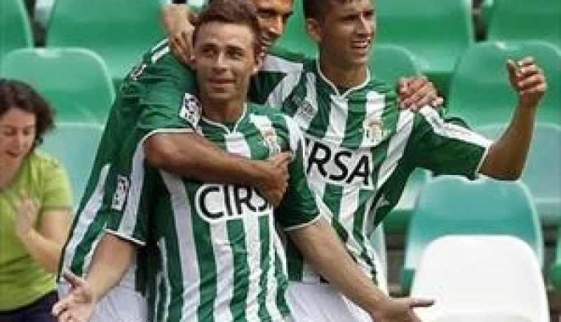 الريال والبرسا واليونايتد فى صراع على موهبة بيتيس