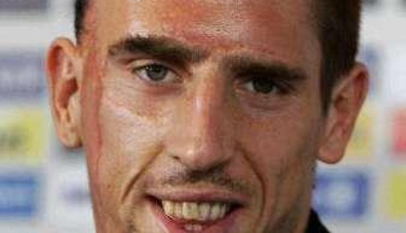 ريبيري يروي قصته مع ''فتاة الهوى'' على المباشر