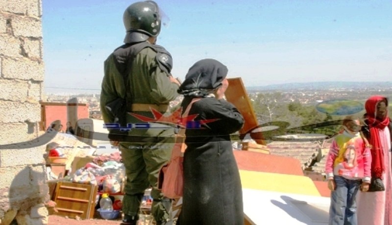 أرباب عائلات‮ ‬يرشقون رجال الدرك‮ ‬بالمولوتوف ‬لمنع تنفيذ قرارات طرد ببودواو