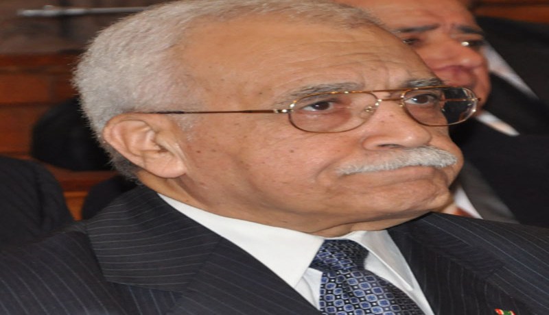 السفير الفرنسي عند ڤنايزية