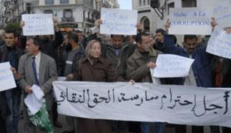 الكناباست و الإتحاد الوطني لعمال التربية يدخلان في إضراب لمدة أسبوع