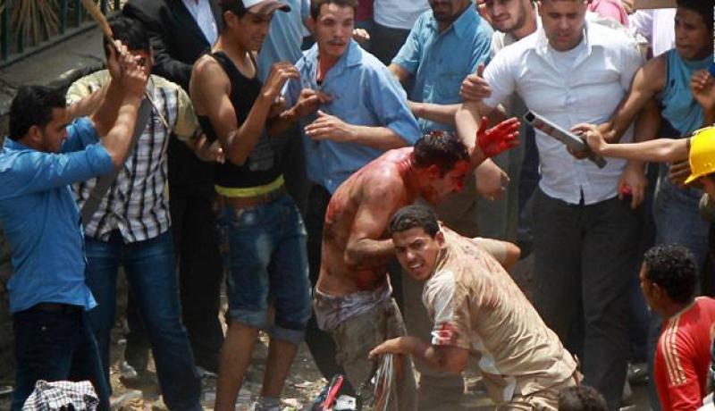 الجيش يشن حملة اعتقالات بعد أعمال العنف التي شهدتها القاهرة