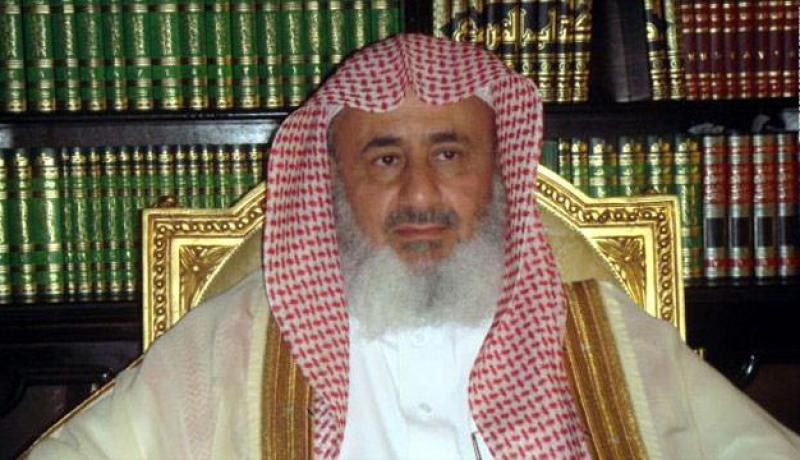 العاهل السعودي يقيل العبيكان بعد تصريحات جدلية
