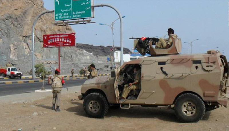 مقتل 10 من القاعدة وتحرير محتجزين باليمن