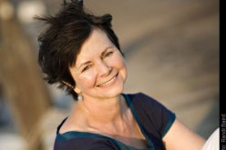 جائزة للروائية الأمريكية جيرالدين بروكس