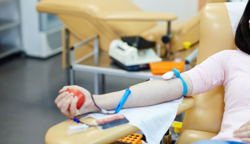 الهلال الأحمر الجزائري يُطلق حملة للتبرع بالدم 