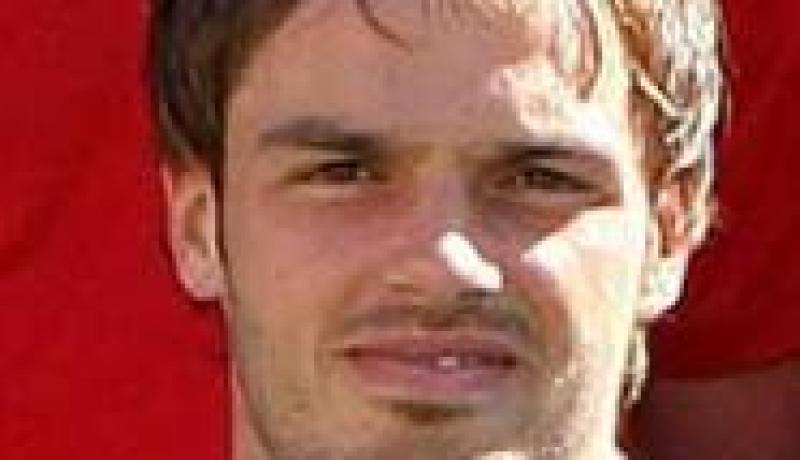 فيسترمان مدافع شالكه الألماني يقترب من الانضمام إلى نادي هامبورغ