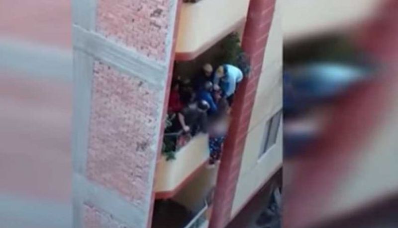 بالفيديو..سيدة تلقي بنفسها من “البالكو” بعد شجار مع زوجها
