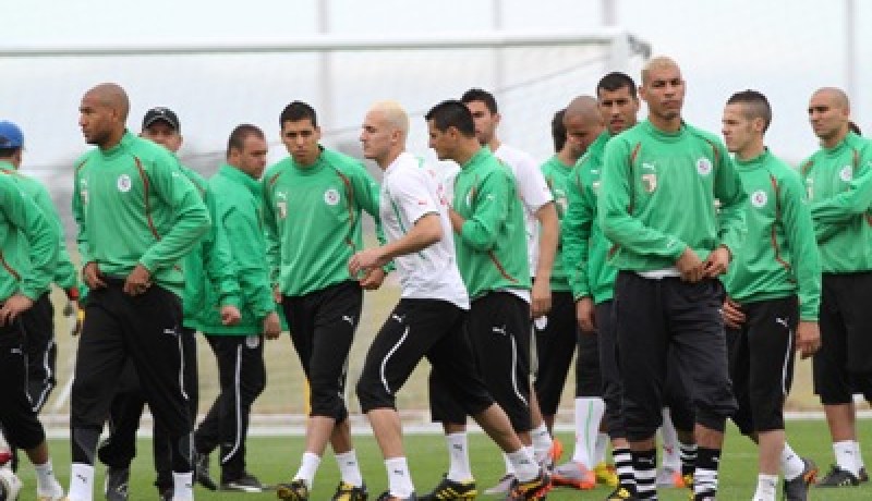 مونديال 2010: المنتخب الوطني الجزائري يتوجه الى بريتوريا عصر اليوم