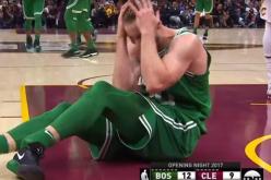 بالصور والفيديو.. إصابة مُرعبة لنجم السلة الأمريكي