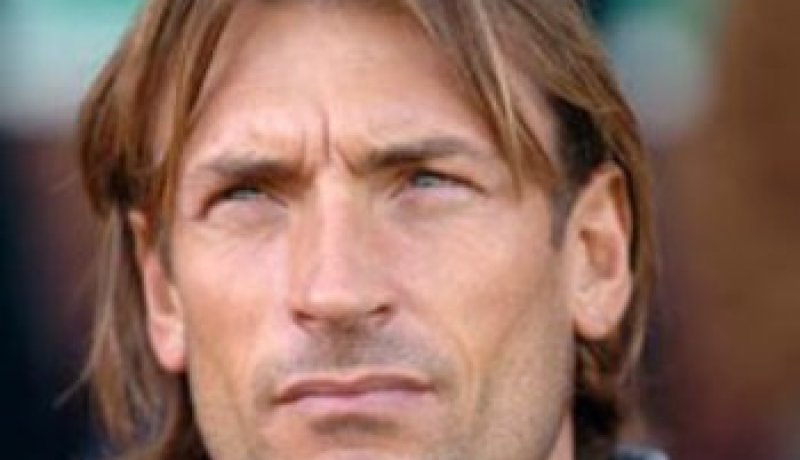 الفرنسي رونار يتمنى تدريب المنتخب الجزائري 