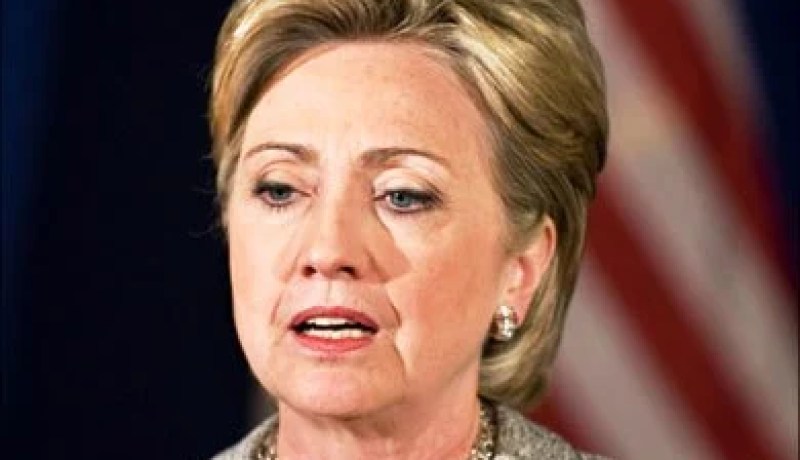 هيلاري كلينتون تؤيد الحوار مع الاخوان المسلمين في الازمة المصرية