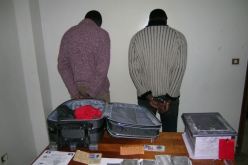 أمن البليدة يفكك شبكة أفارقة تتاجر بالهيروين وتزور بطاقات قنصلية ورخص السياقة