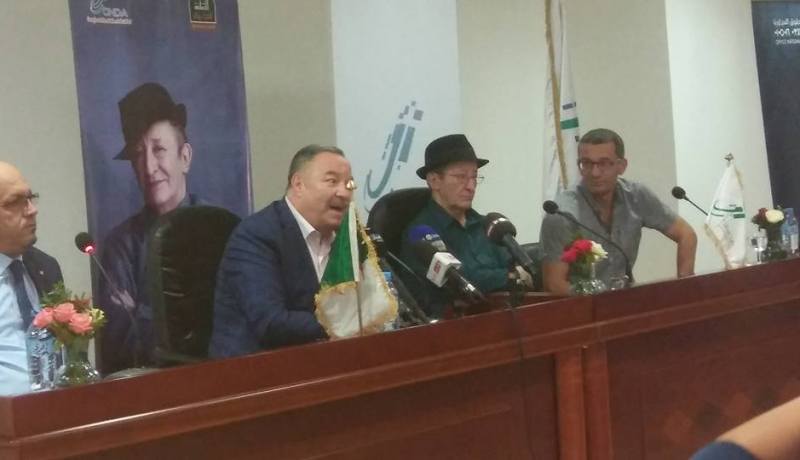 إيدير يعتز بالجنسية الجزائرية ولن يغيّرها